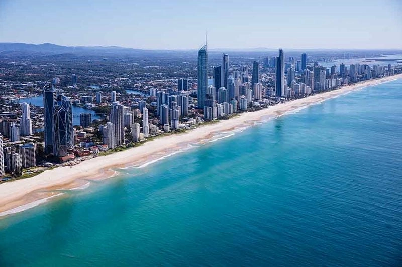 Cát trắng mùa hè ở Gold Coast