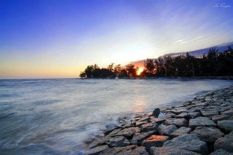 Tĩnh lặng và lãng mạn cùng hoàng hôn Cần Giờ buông dần trên biển