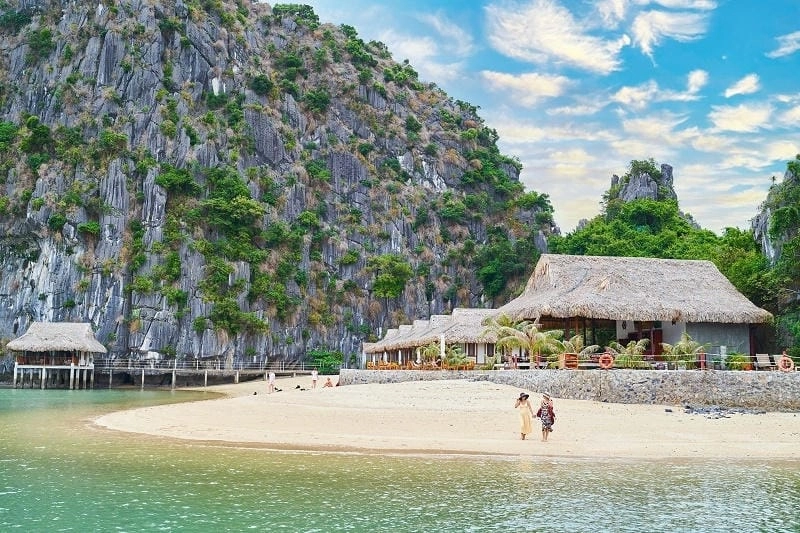 Khung trời mộng mơ mùa hè thơ mộng