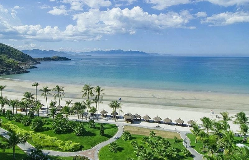 Trải nghiệm mát lành tại Bãi Sau mùa hè