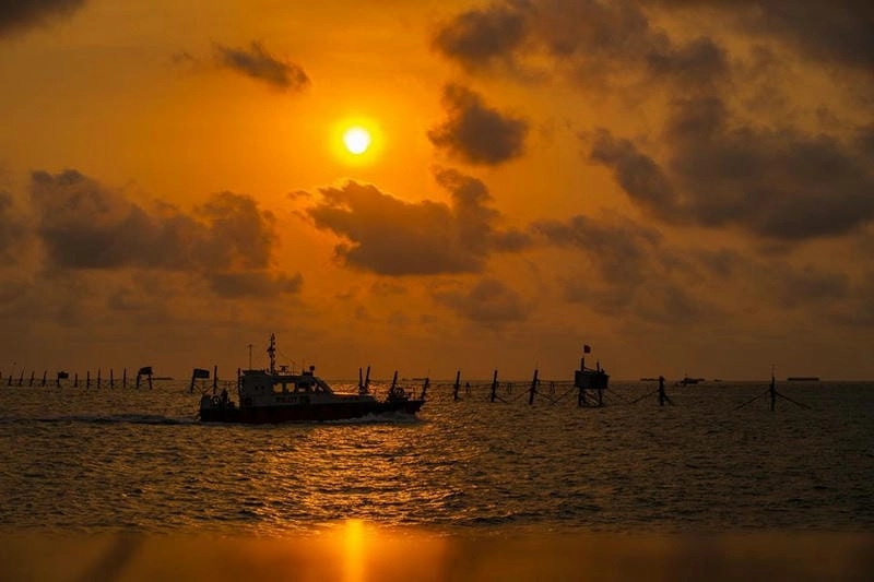 Đón nắng rực rỡ bình minh biển Vũng Tàu
