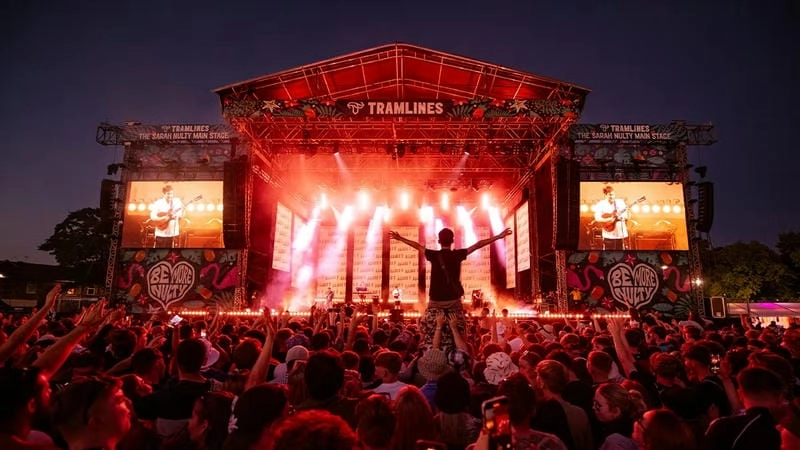 Lễ hội âm nhạc Glastonbury ở Anh là trải nghiệm khó quên