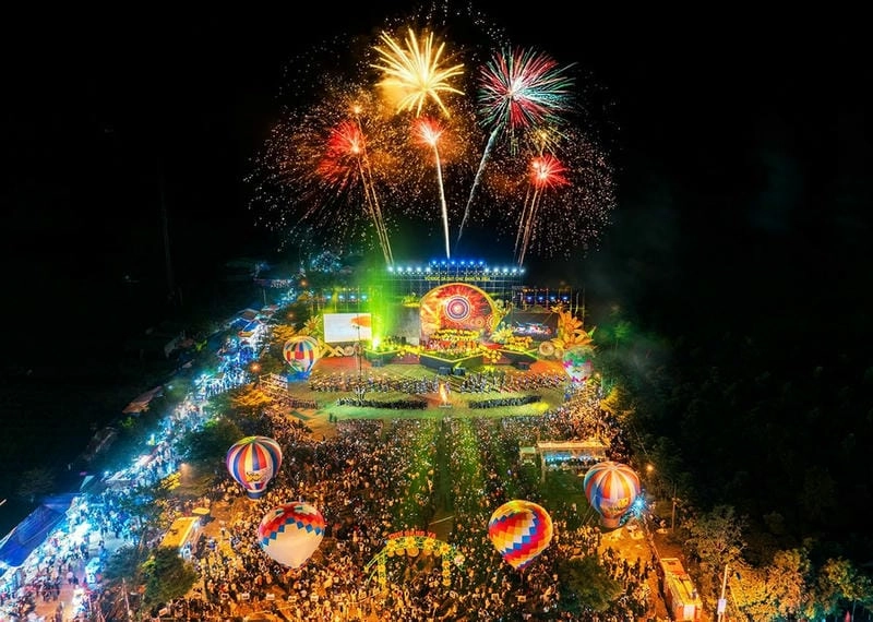 Se lạnh dịu dàng mùa thu về đêm