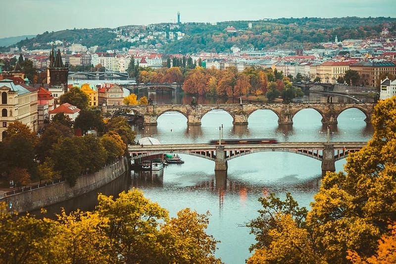 Trải nghiệm đáng nhớ cùng mùa thu lá vàng Prague