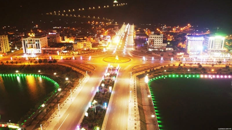 Mùa thu về đêm Lai Châu lung linh giữa lúa chín vàng