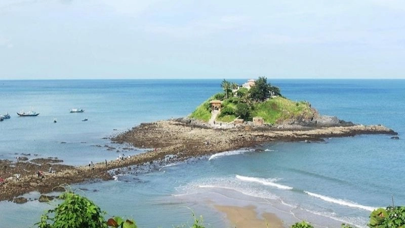 Thiên nhiên Mũi Nghinh Phong hoang sơ quyến rũ