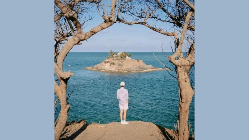 Thư giãn Mũi Nghinh Phong giữa tiếng sóng vỗ