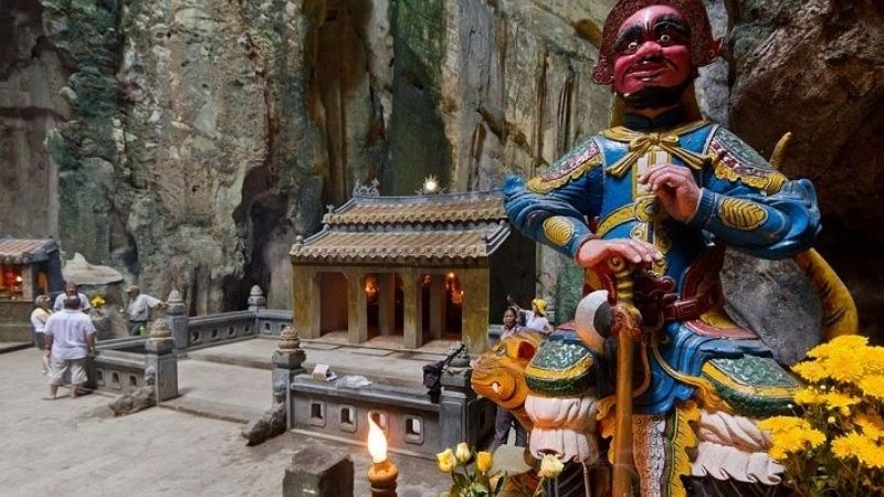 Hang động Ngũ Hành Sơn là kỳ quan thiên tạo