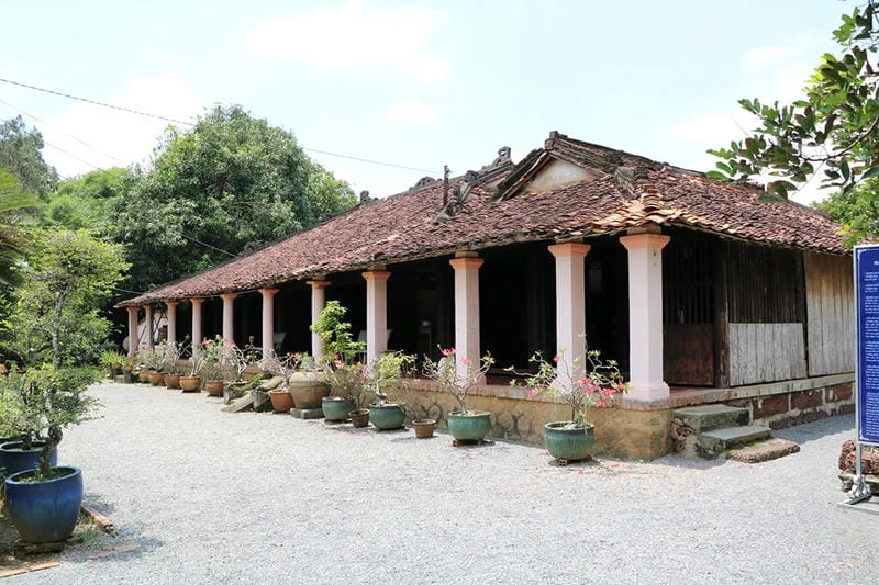 Hòa mình vào thiên nhiên quanh Nhà cổ Quảng Trị xanh mát