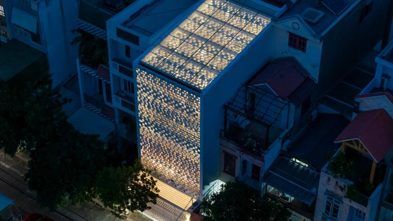 Nhà ống Vũng Tàu lung linh dưới ánh đèn về đêm