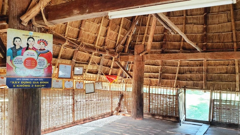 Khám phá Nhà sàn Ba Na Kon Tum với nội thất mộc mạc