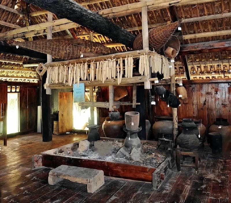 Khám phá vẻ đẹp Nhà sàn Ba Na Kon Tum qua ảnh tuyệt đẹp