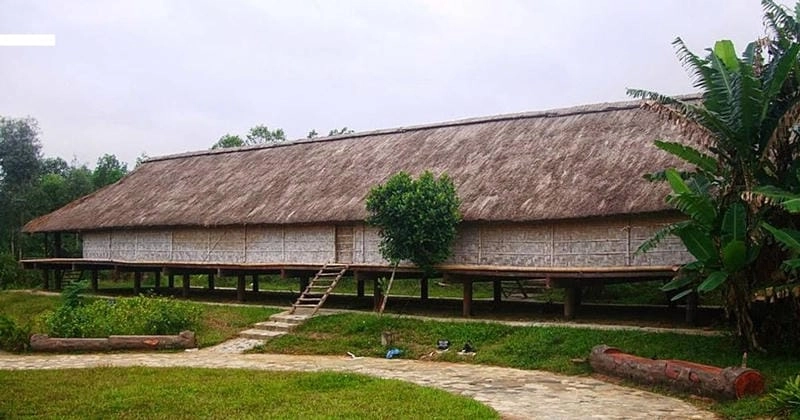 Tận hưởng view Nhà sàn Ê Đê Gia Lai giữa Đồi núi nhà sàn thơ mộng