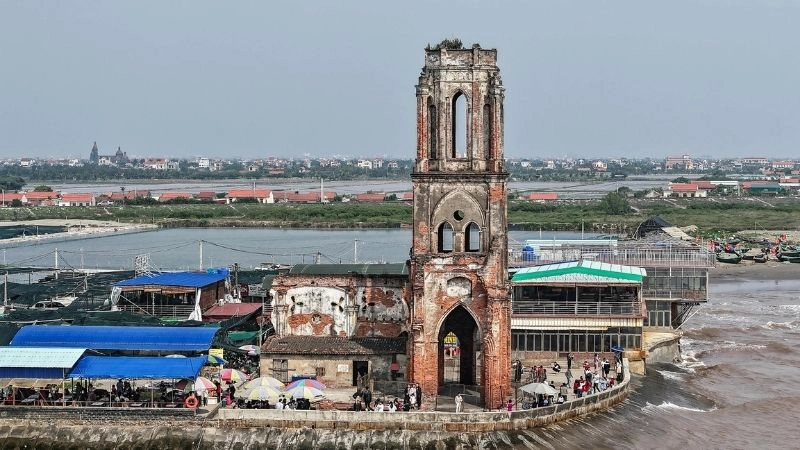 Cách di chuyển đến Nhà thờ đổ Hải Lý dễ dàng và tiện lợi