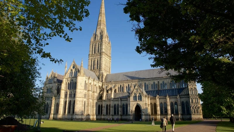 Chiêm ngưỡng Đồng hồ cổ Nhà thờ Salisbury quý hiếm