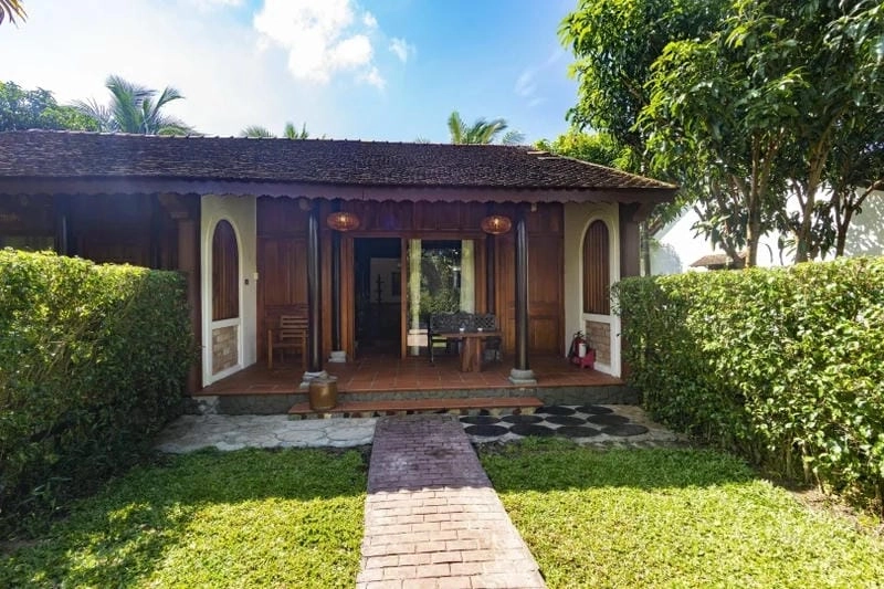 Chiêm ngưỡng mái ngói độc đáo tại Nhà vườn Phú Quốc