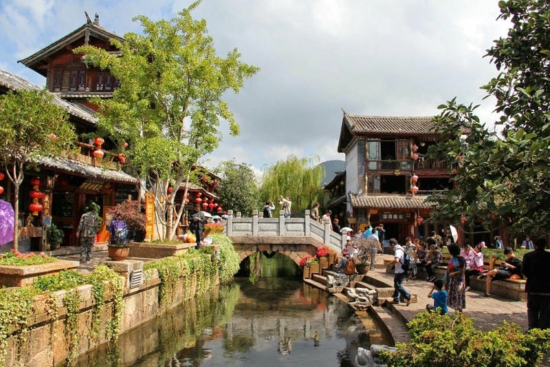 Vẻ đẹp Phố cổ Lệ Giang qua kiến trúc và kênh đào