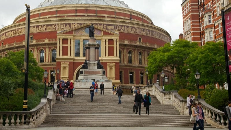 Kiến trúc và lịch sử độc đáo của Phòng hòa nhạc Hoàng gia Albert ở London