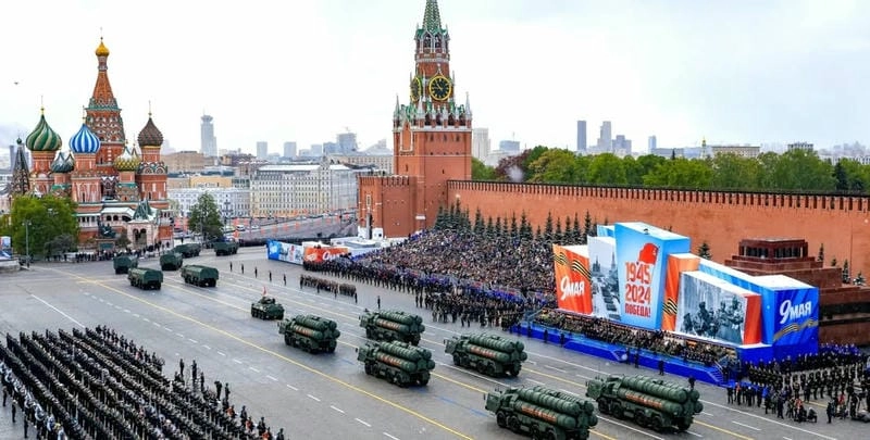 Chiêm ngưỡng Điện Kremlin lịch sử Quảng trường Đỏ tráng lệ