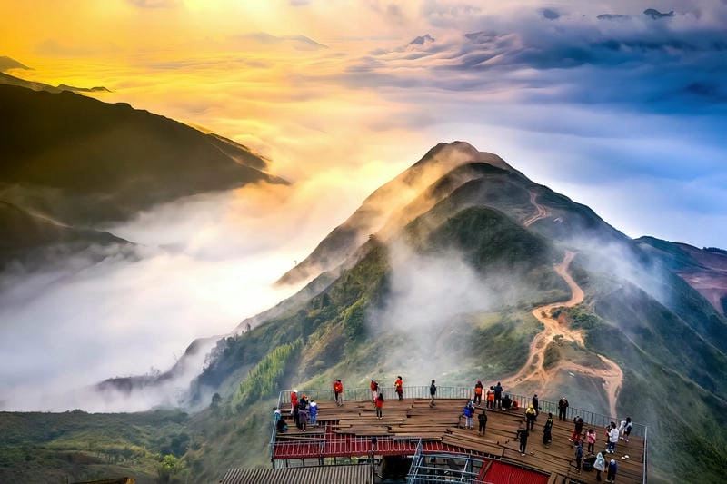 Hòa mình vào thiên nhiên Tà Xùa xanh mát