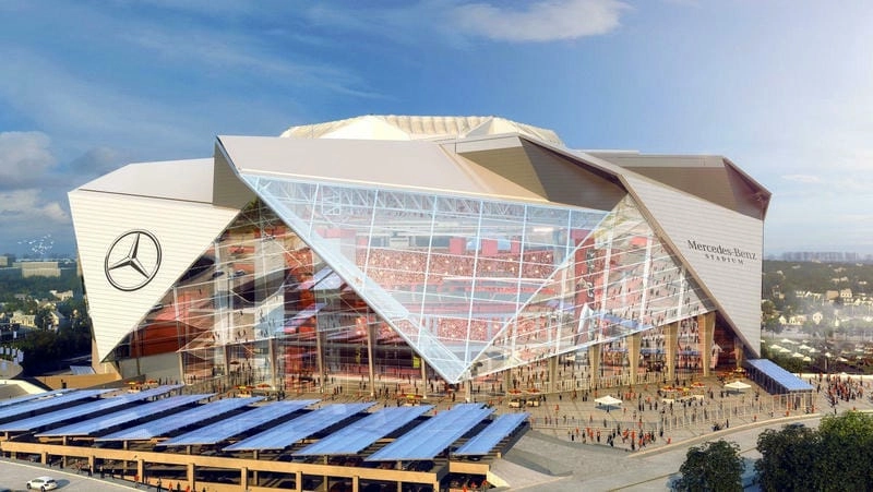 Ánh sáng Mercedes-Benz Stadium làm nổi bật kiến trúc ban đêm