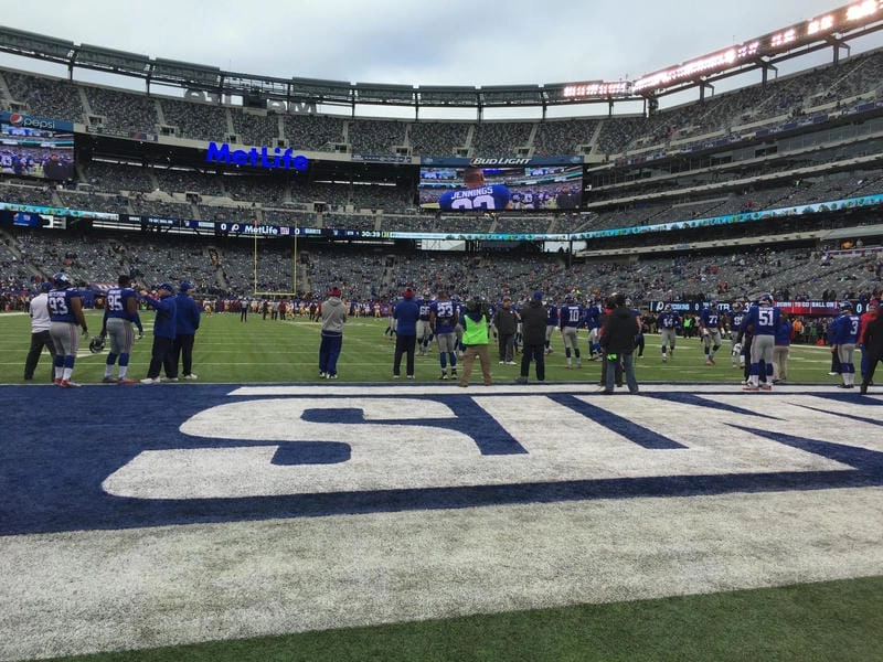 Toàn cảnh MetLife Stadium từ xa giữa lòng New Jersey