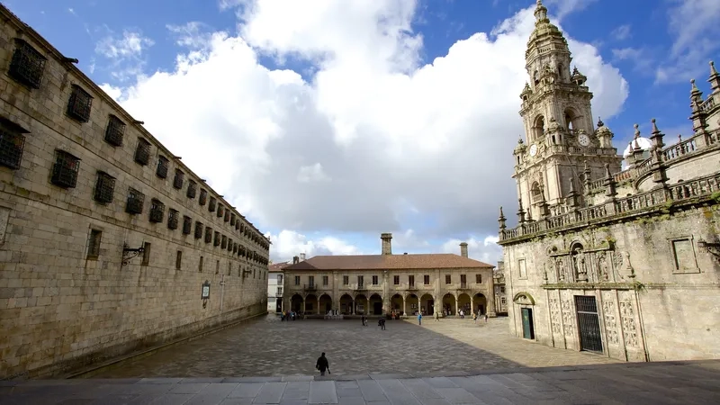 Santiago de Compostela mang hồn xưa châu Âu
