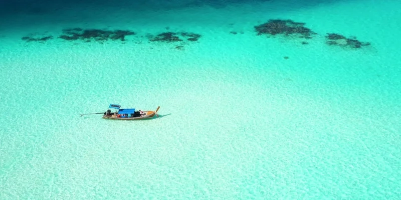 Biển Satun trong xanh như ngọc bích