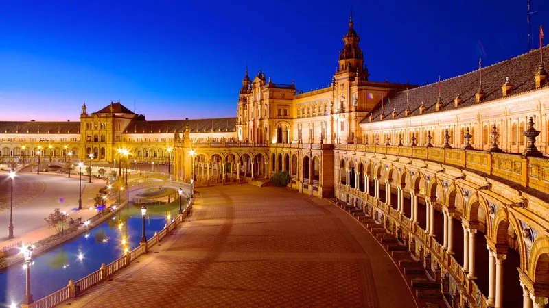 Seville lãng mạn với những con phố lát đá cổ kính