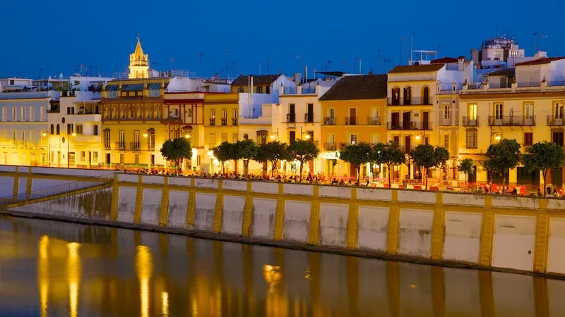 Seville thơ mộng trong ánh chiều hoàng hôn