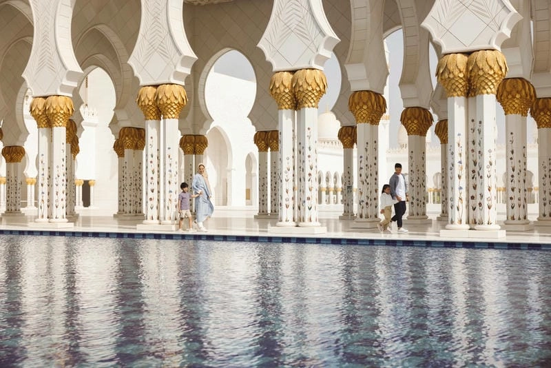 Không gian Bình yên Sheikh Zayed Grand Mosque thanh tịnh