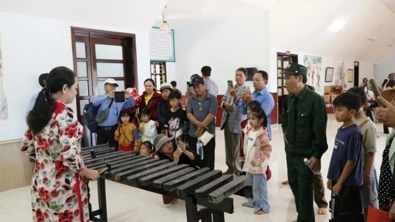 Bình yên Sóc Bom Bo trong tiếng cồng chiêng vang vọng