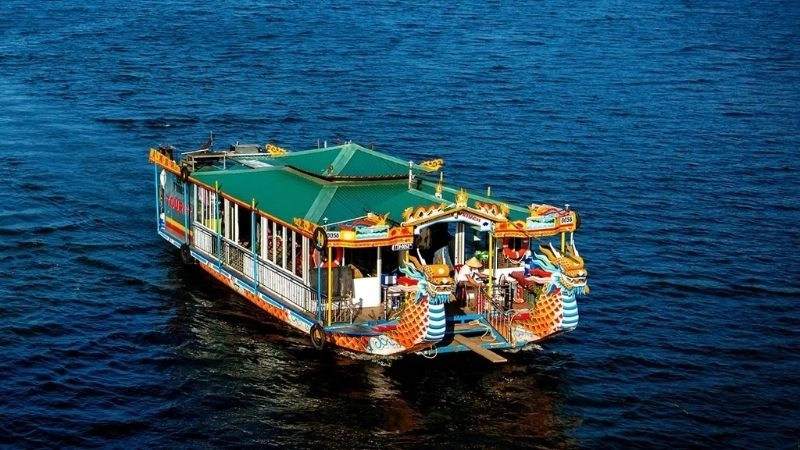 Hãy thử du thuyền sông Hương Huế vào buổi tối để nghe Bài ca Huế trên sông Hương