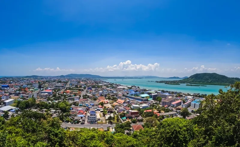 Songkhla yên bình với làn nước trong xanh