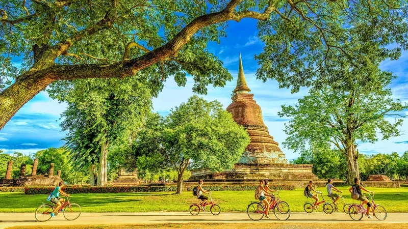 Sukhothai khiến du khách say đắm bởi vẻ cổ xưa