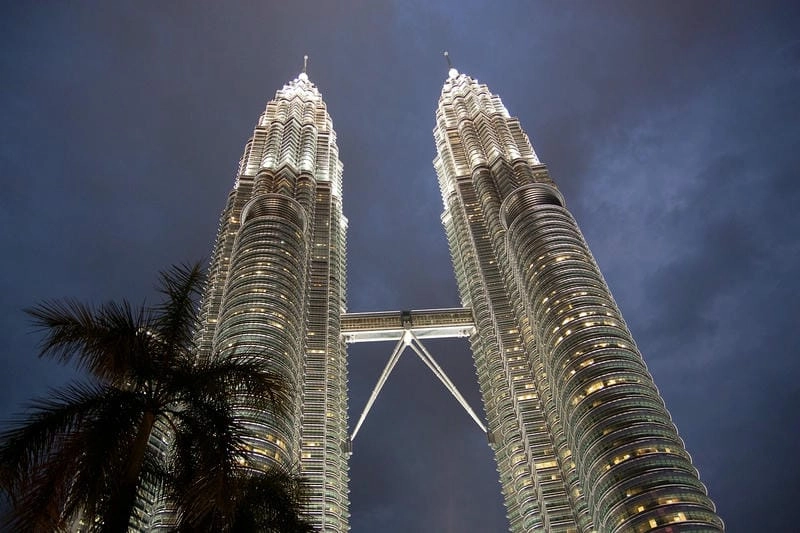 Trải nghiệm ngoạn mục Cầu Skybridge Petronas Towers