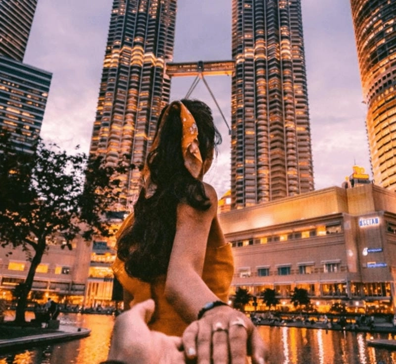 Tráng lệ nổi bật Tháp đôi Kuala Lumpur