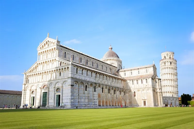 Đôi nét về Tháp nghiêng Pisa