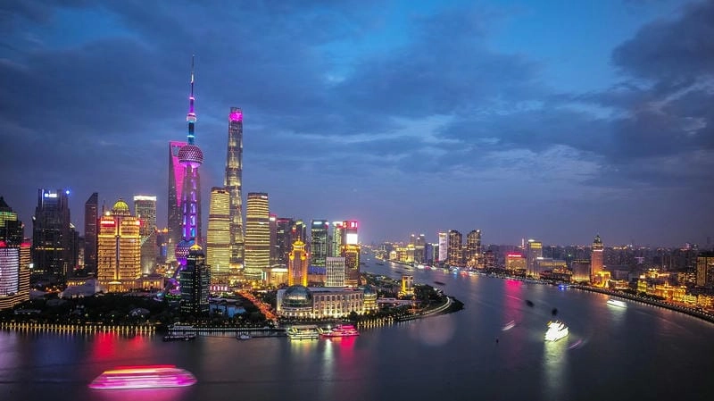 Trải nghiệm Ảnh đêm Tháp Oriental Pearl lung linh rực rỡ