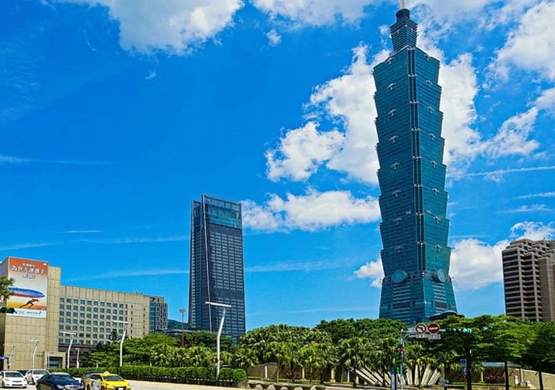 Taipei 101 ban ngày đẹp mê hoặc ánh sáng