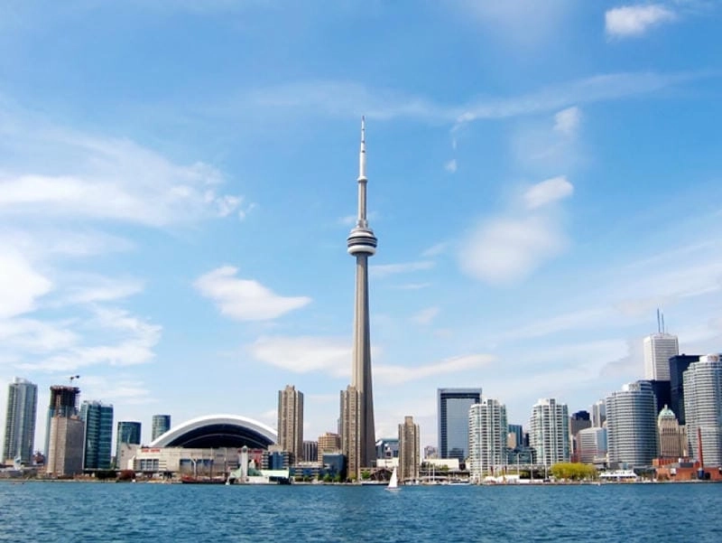 Ngắm nhìn Ảnh Tháp truyền hình CN Tower cực kỳ ấn tượng