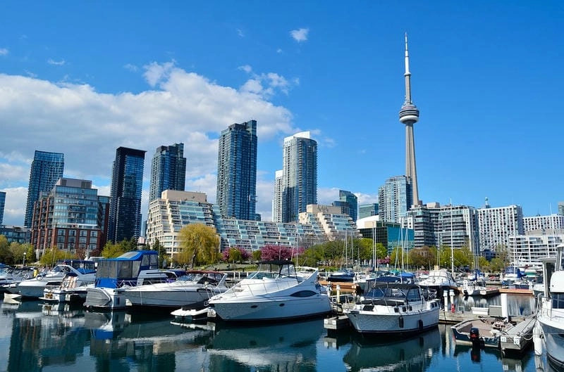 Chiêm ngưỡng CN Tower Toronto hình ảnh cực đỉnh từ trên cao