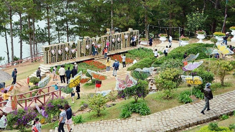 Cảnh quan Thung lũng Tình Yêu hữu tình thơ mộng