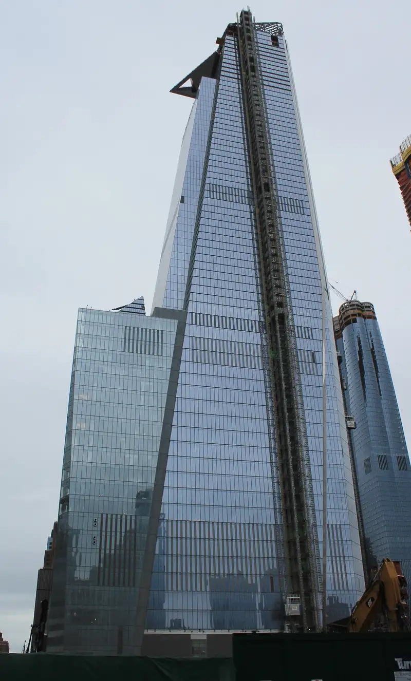 Ảnh Tòa nhà 30 Hudson Yards New York nổi bật giữa trời