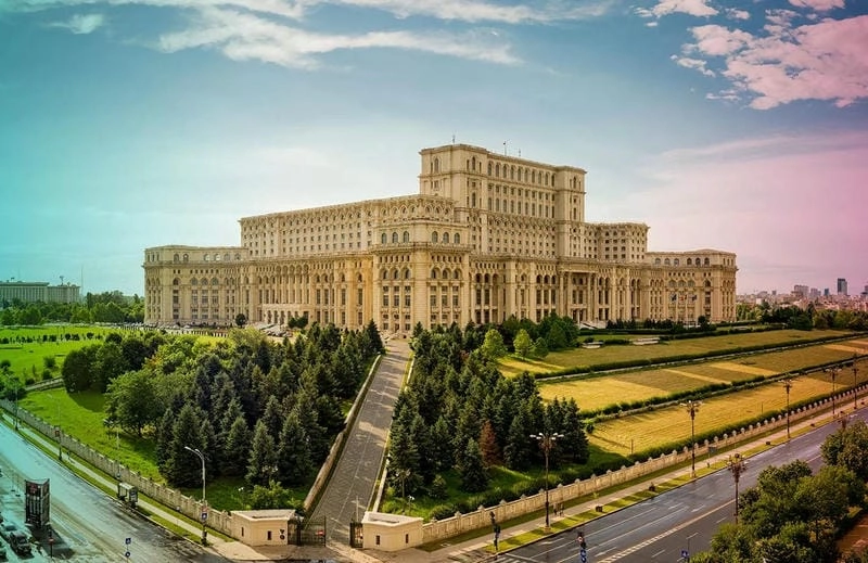 Khám phá Tòa nhà Cung điện Quốc hội Romania qua ảnh 
