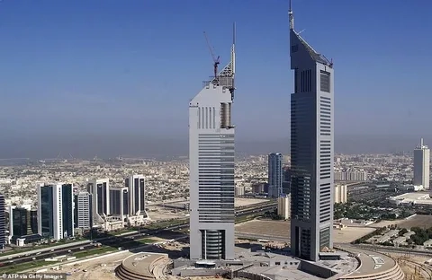Kinh nghiệm khi tham quan Tòa nhà Emirates Towers