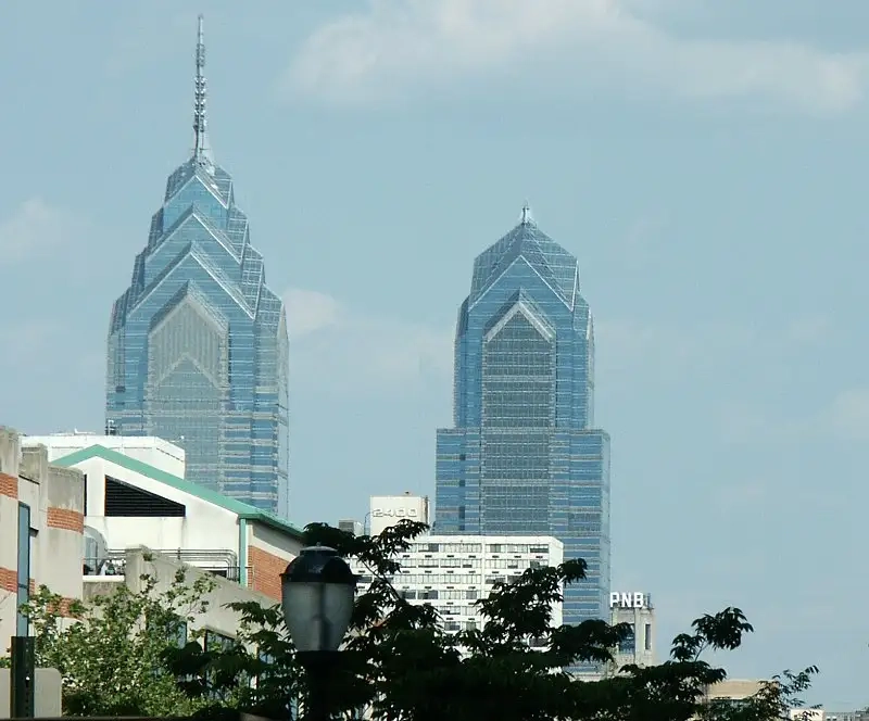 Khám phá tòa nhà chọc trời Philadelphia biểu tượng nổi bật