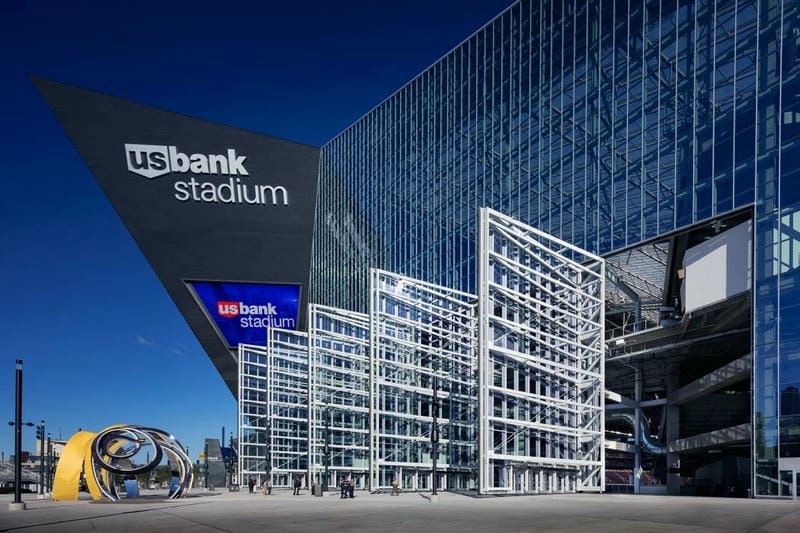 Cận cảnh U.S. Bank Stadium ban đêm lung linh và tráng lệ