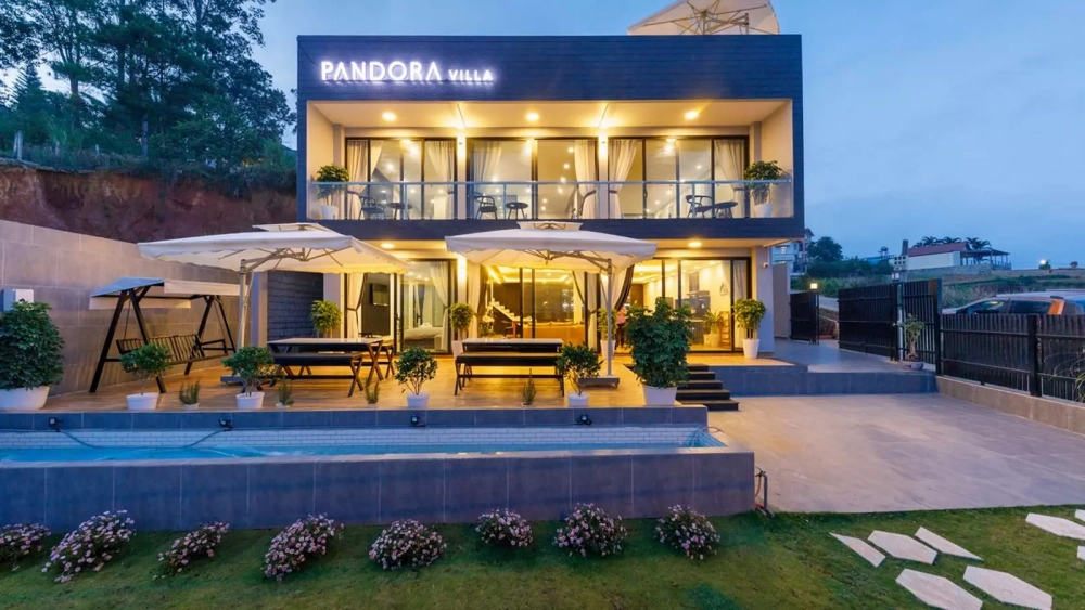 Ấn tượng mái gỗ cổ điển tại Villa nghỉ dưỡng Đà Lạt
