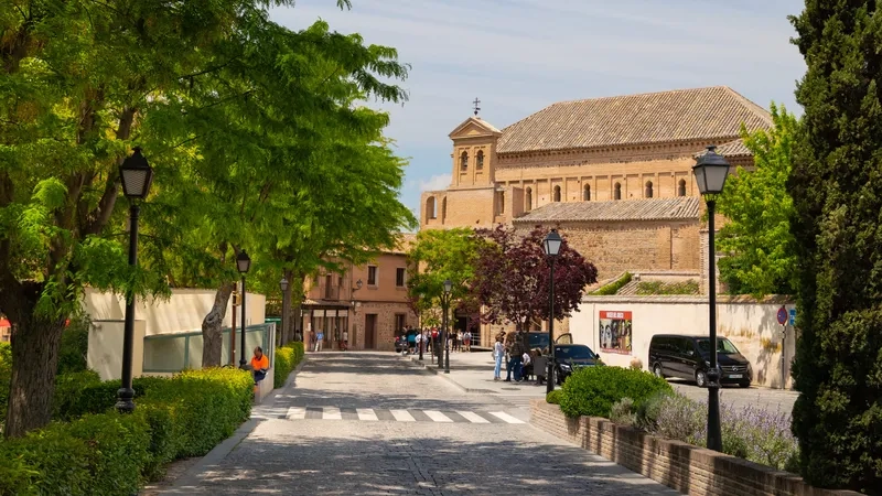 Toledo thu hút với những công trình tôn giáo đồ sộ